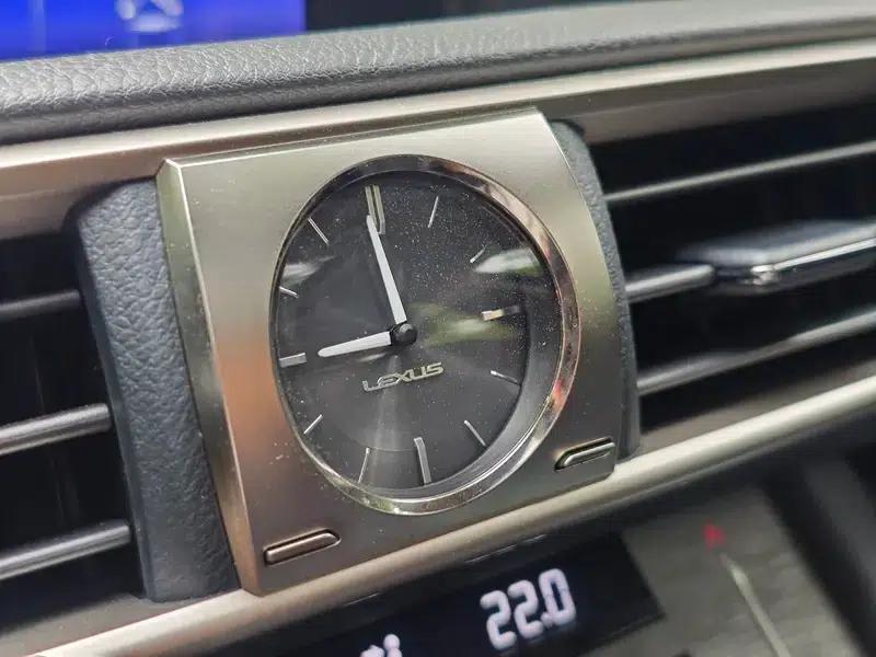 Lexus IS 2017 300 Leading Edition — миниатюра 10