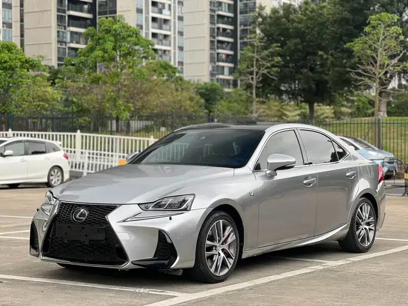 Lexus IS 2017 300 F SPORT Edition — миниатюра 1