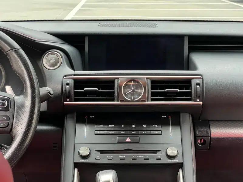 Lexus IS 2017 300 F SPORT Edition — миниатюра 13