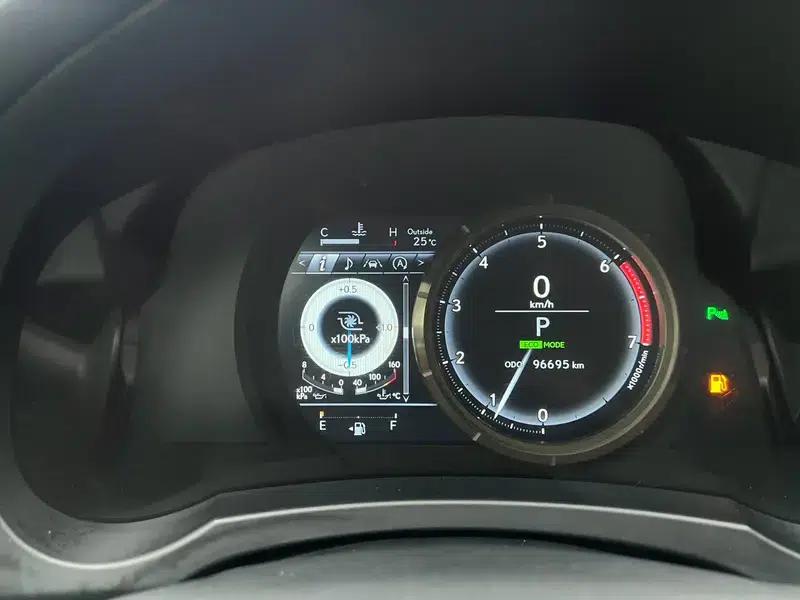 Lexus IS 2017 300 F SPORT Edition — миниатюра 14