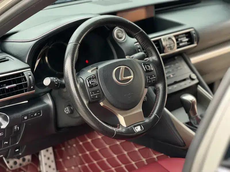 Lexus IS 2017 300 F SPORT Edition — миниатюра 15