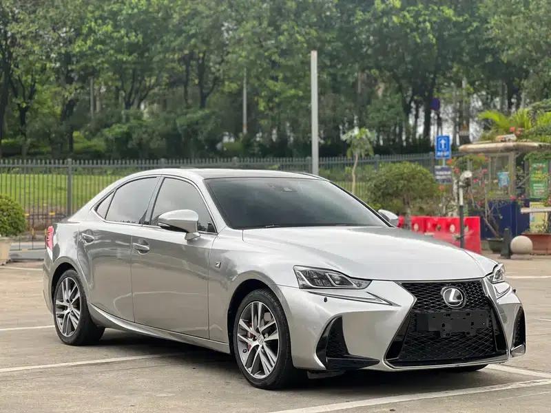 Lexus IS 2017 300 F SPORT Edition — миниатюра 3