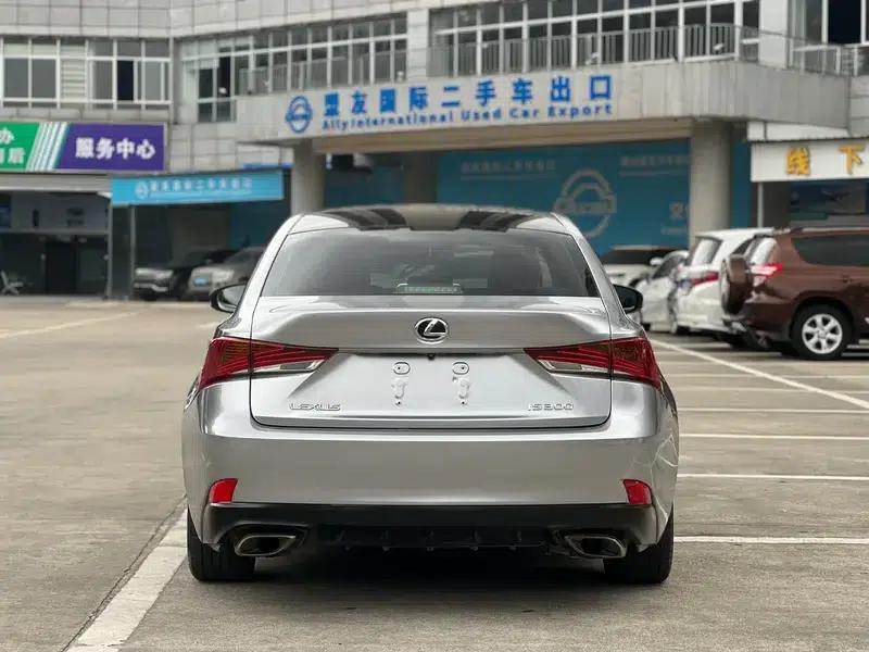 Lexus IS 2017 300 F SPORT Edition — миниатюра 5