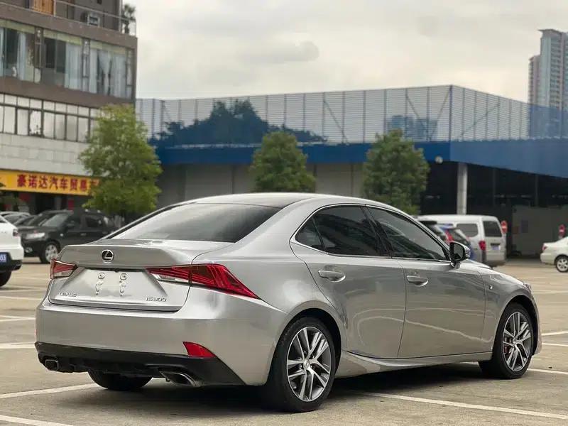 Lexus IS 2017 300 F SPORT Edition — миниатюра 6