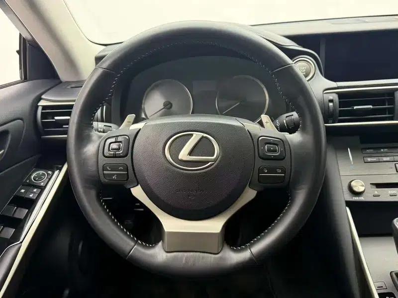 Lexus IS 2017 300 Leading Edition — миниатюра 12