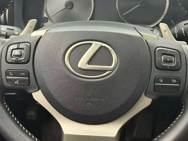 Lexus IS 2017 300 Leading Edition — миниатюра 8