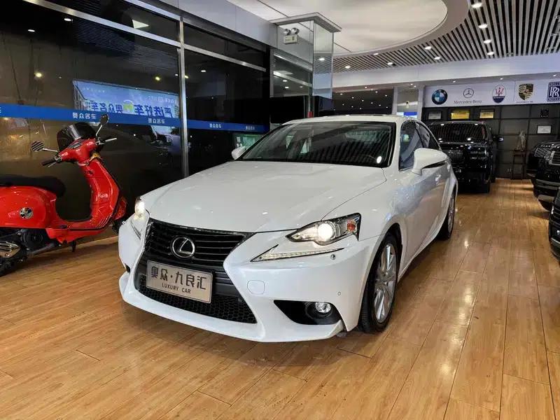 Lexus IS 2015 200t Leading Edition — миниатюра 1