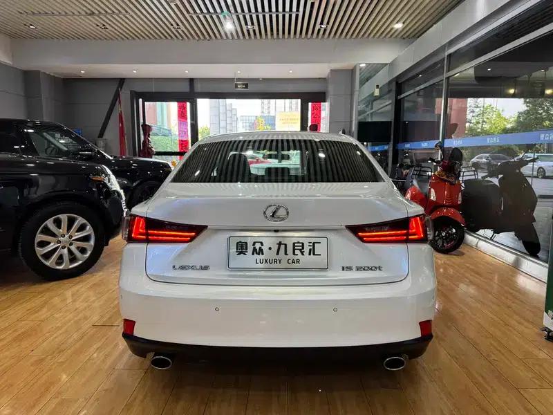 Lexus IS 2015 200t Leading Edition — миниатюра 5