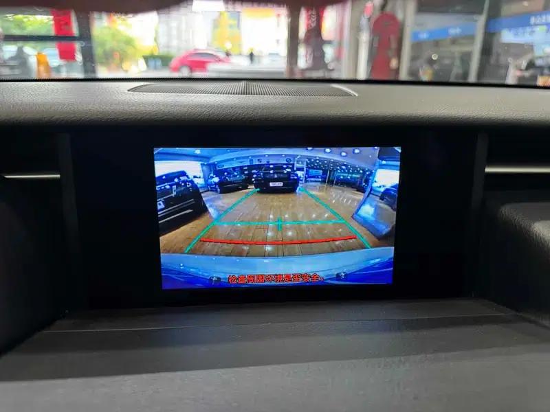 Lexus IS 2015 200t Leading Edition — миниатюра 7