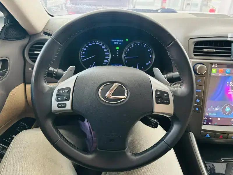 Lexus IS 2011 250 Sport Edition — миниатюра 13
