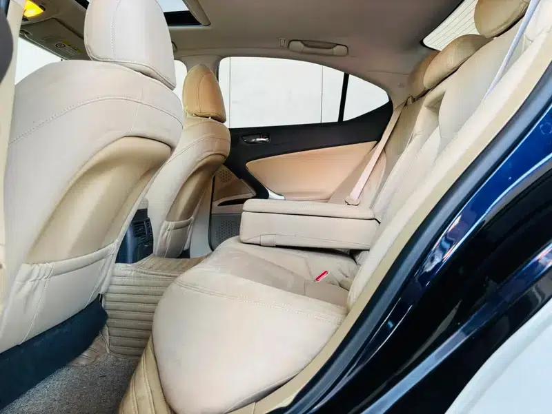 Lexus IS 2011 250 Sport Edition — миниатюра 15