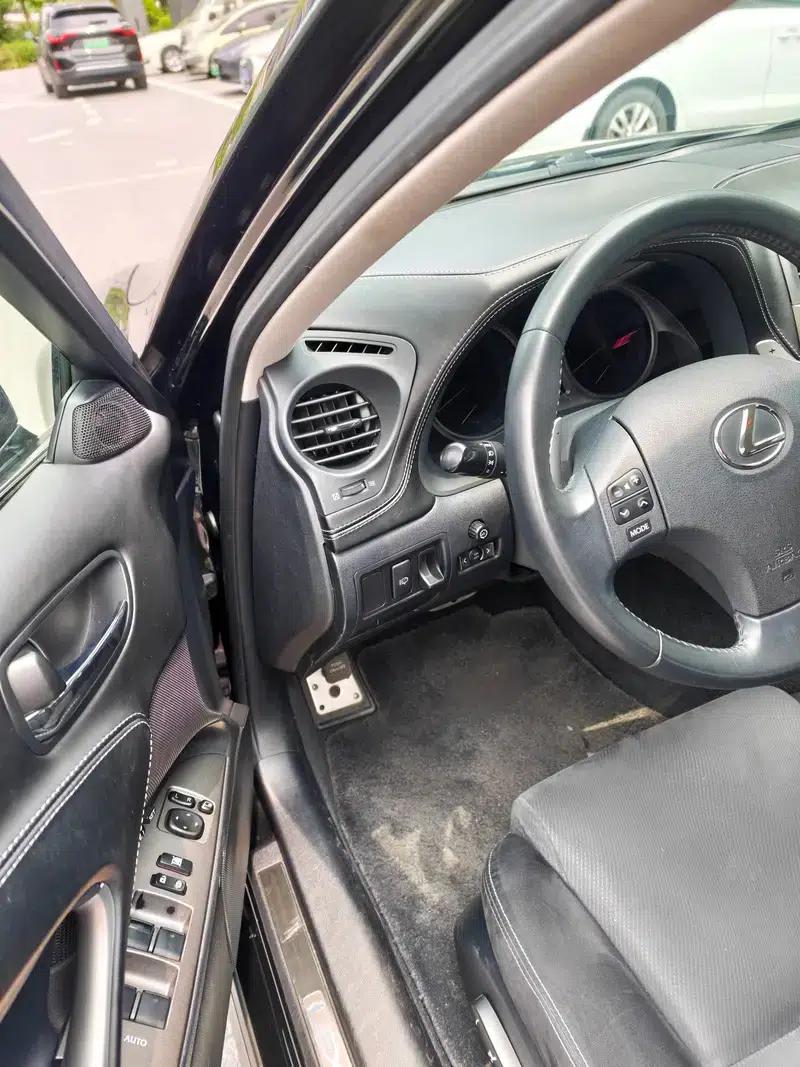 Lexus IS 2009 300 Dynamic Edition — миниатюра 16