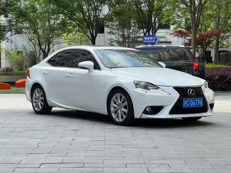 Lexus IS 2013 250 Leading Edition — миниатюра 3