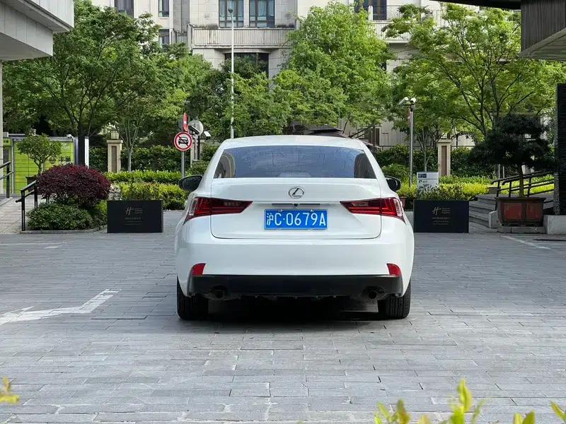 Lexus IS 2013 250 Leading Edition — миниатюра 5