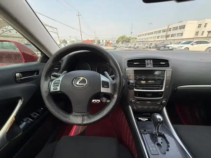 Lexus IS 2011 250 Sport Edition — миниатюра 11