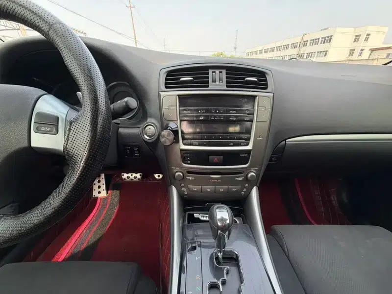 Lexus IS 2011 250 Sport Edition — миниатюра 8
