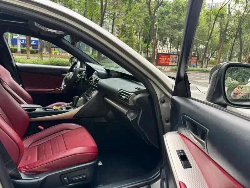 Lexus IS 2017 300 F SPORT Edition — миниатюра 6