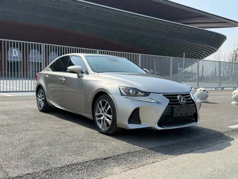 Lexus IS 2017 300 Leading Edition — миниатюра 3