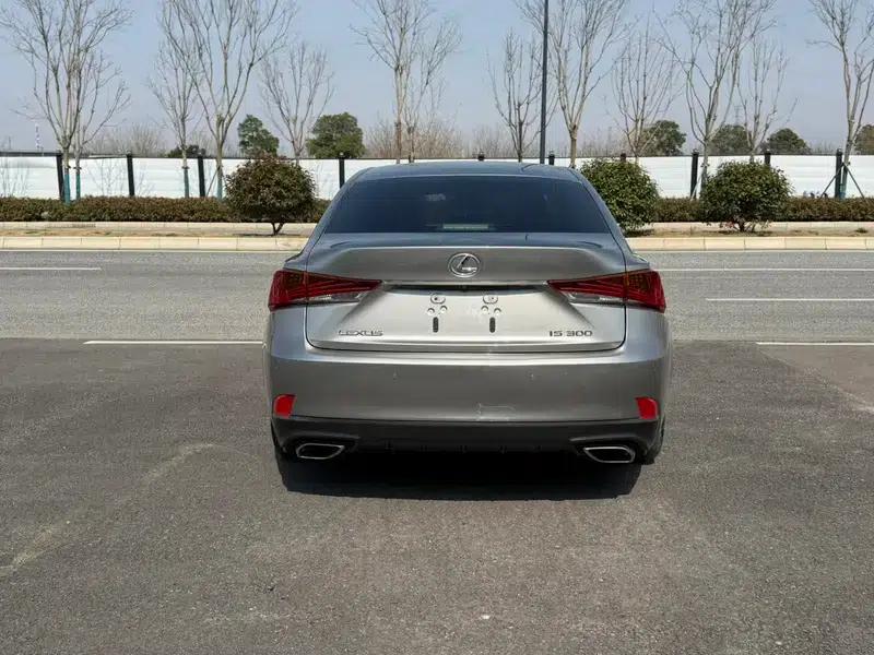 Lexus IS 2017 300 Leading Edition — миниатюра 6