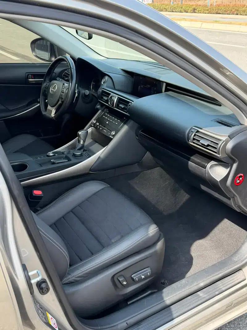 Lexus IS 2017 300 Leading Edition — миниатюра 7