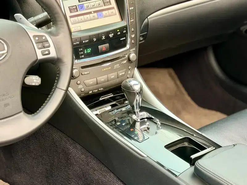 Lexus IS 2011 250C — миниатюра 13