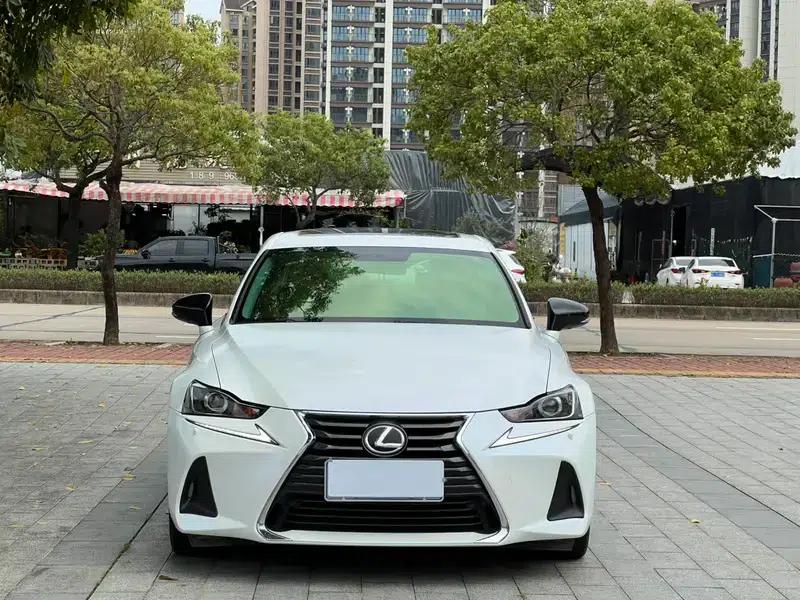 Lexus IS 2017 300 Leading Edition — миниатюра 2