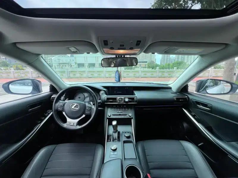 Lexus IS 2017 300 Leading Edition — миниатюра 7