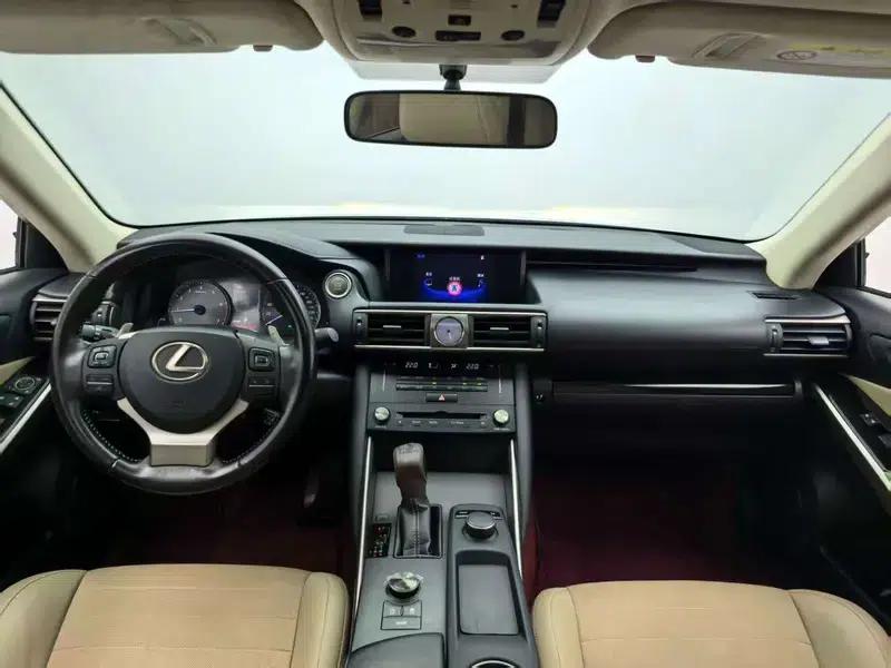 Lexus IS 2015 200t Leading Edition — миниатюра 11
