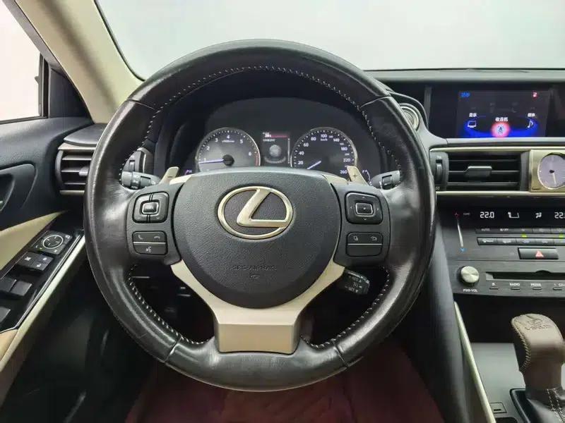 Lexus IS 2015 200t Leading Edition — миниатюра 13