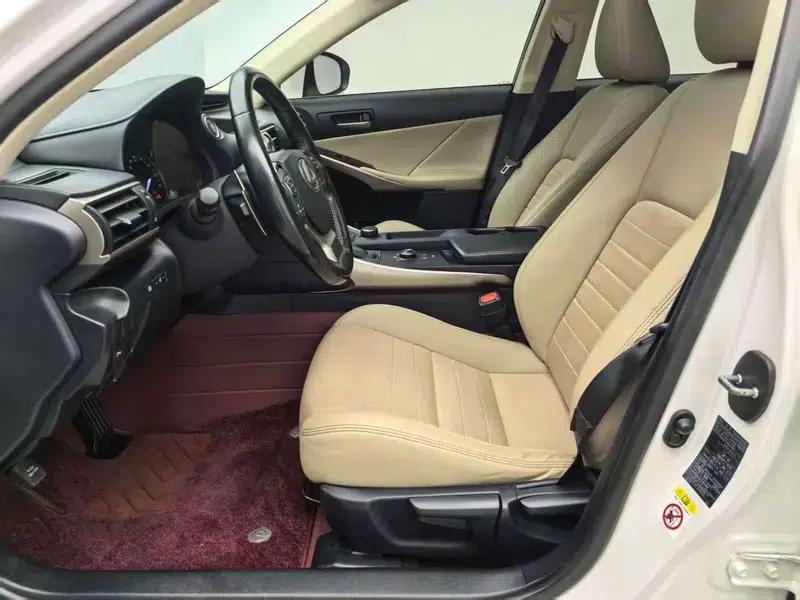 Lexus IS 2015 200t Leading Edition — миниатюра 16