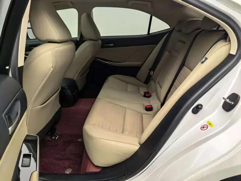 Lexus IS 2015 200t Leading Edition — миниатюра 17