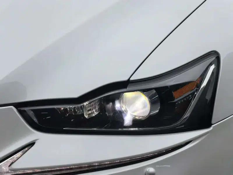 Lexus IS 2015 200t Leading Edition — миниатюра 5