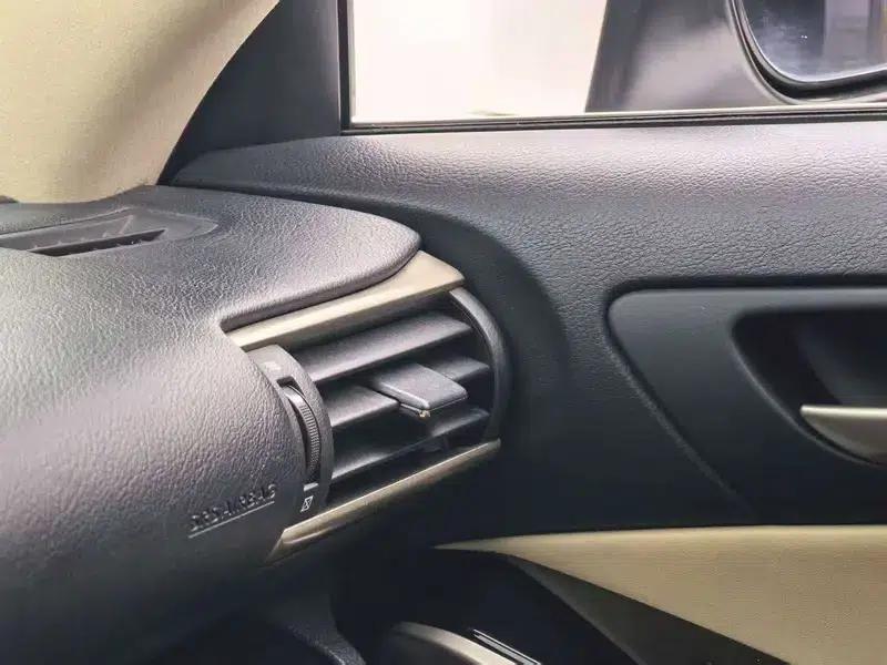 Lexus IS 2015 200t Leading Edition — миниатюра 6