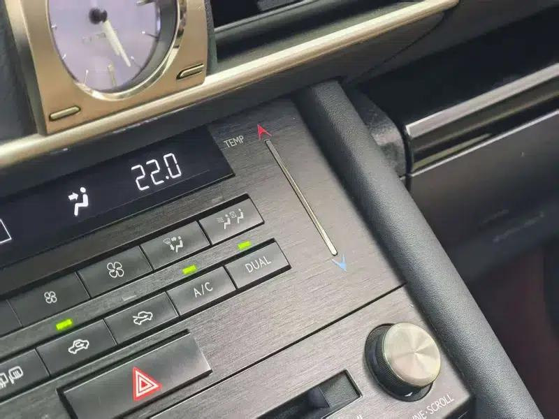 Lexus IS 2015 200t Leading Edition — миниатюра 8