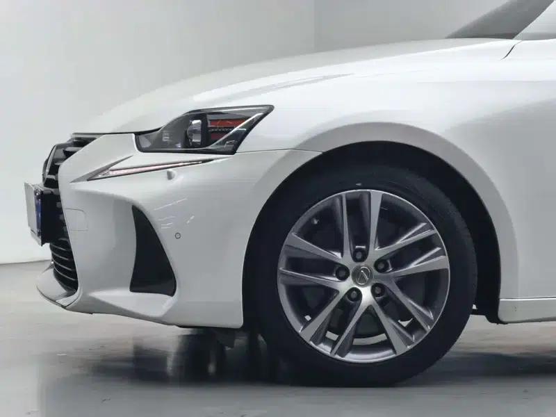 Lexus IS 2015 200t Leading Edition — миниатюра 9