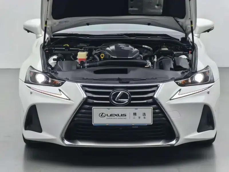 Lexus IS 2015 200t Leading Edition — миниатюра 10