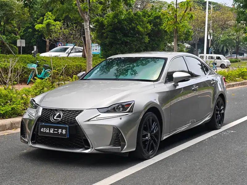 Lexus IS 2017 300 Sport Edition — миниатюра 1