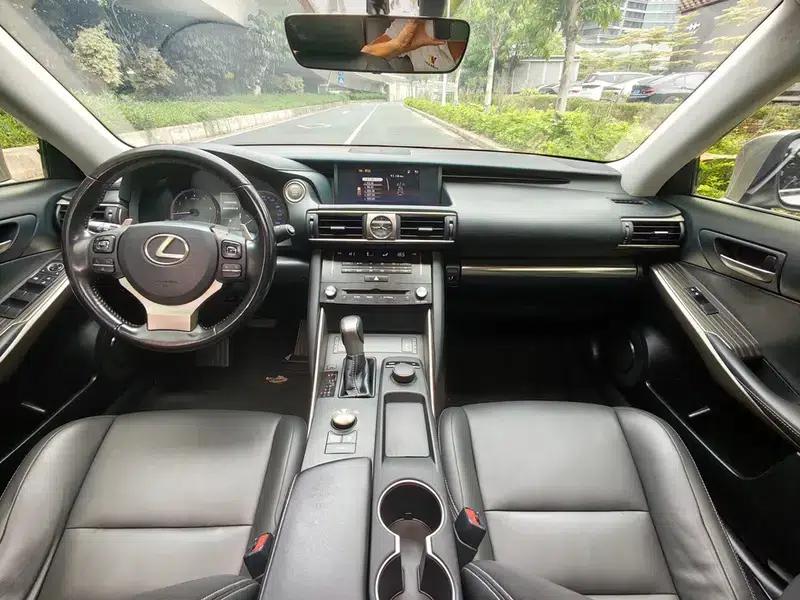 Lexus IS 2017 300 Sport Edition — миниатюра 14