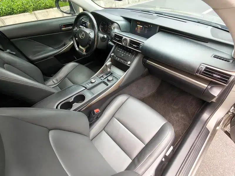 Lexus IS 2017 300 Sport Edition — миниатюра 22