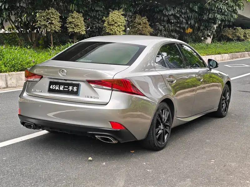 Lexus IS 2017 300 Sport Edition — миниатюра 6