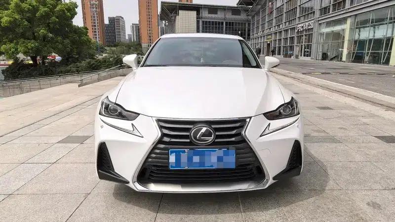 Lexus IS 2017 300 Leading Edition — миниатюра 2