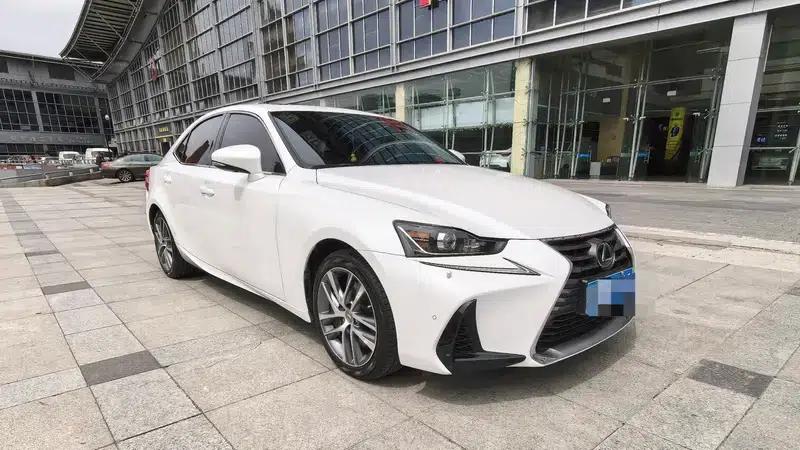 Lexus IS 2017 300 Leading Edition — миниатюра 3