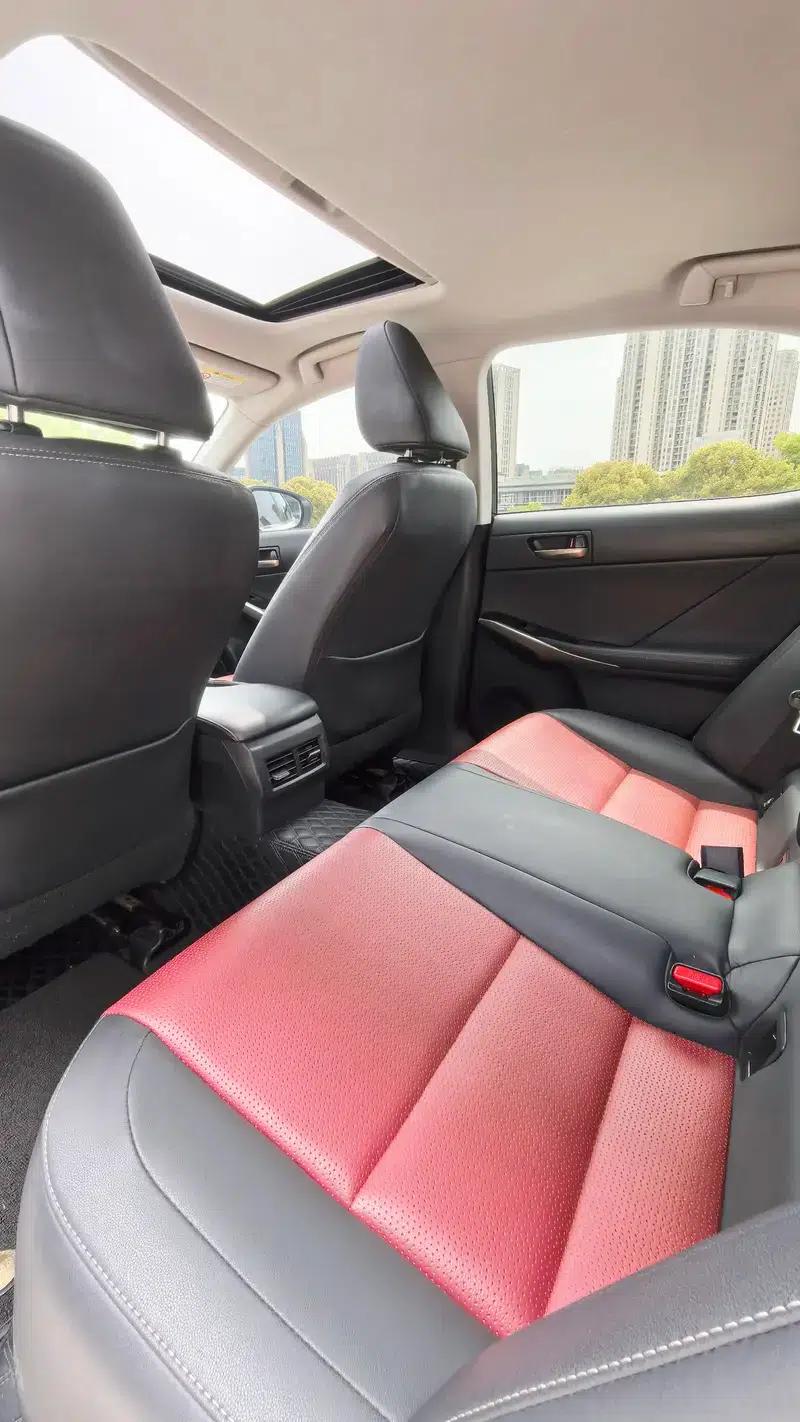 Lexus IS 2017 300 Leading Edition — миниатюра 9