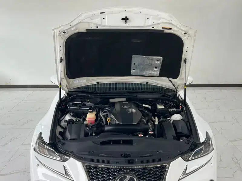 Lexus IS 2017 300 F SPORT Edition — миниатюра 7