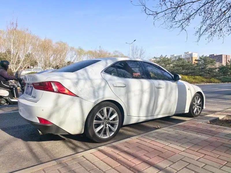 Lexus IS 2015 200t F SPORT — миниатюра 6