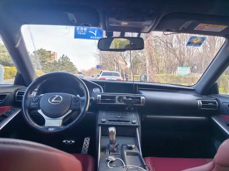 Lexus IS 2015 200t F SPORT — миниатюра 8