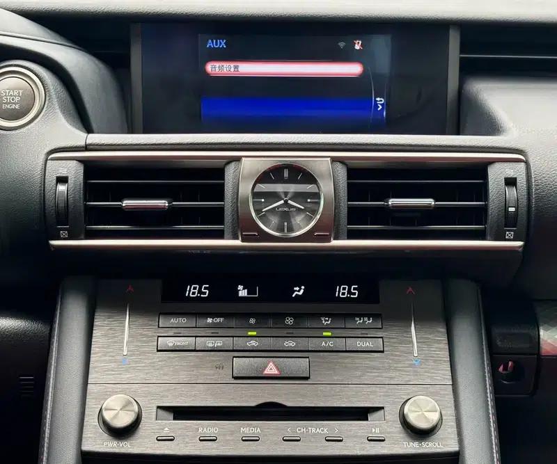 Lexus IS 2017 300 F SPORT Edition — миниатюра 15