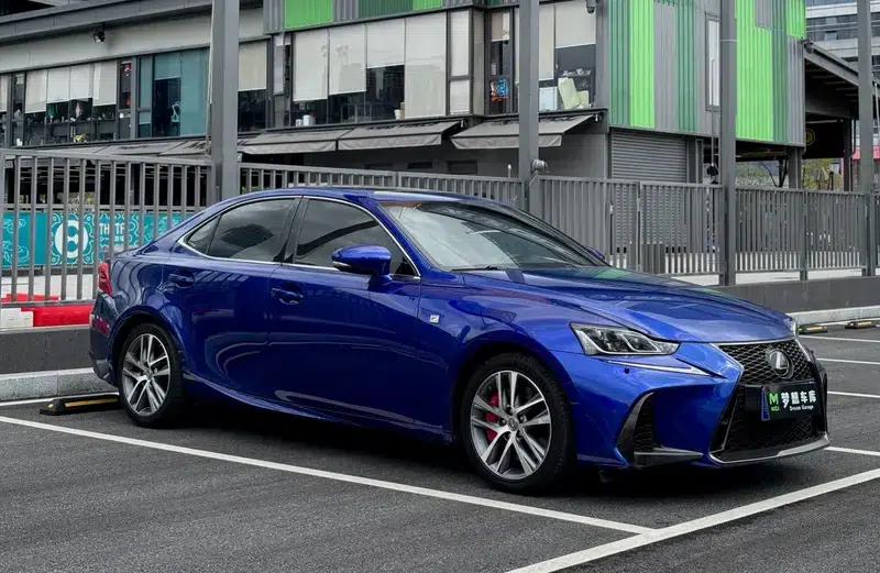 Lexus IS 2017 300 F SPORT Edition — миниатюра 3