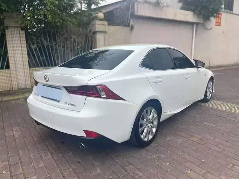Lexus IS 2015 200t F SPORT — миниатюра 4