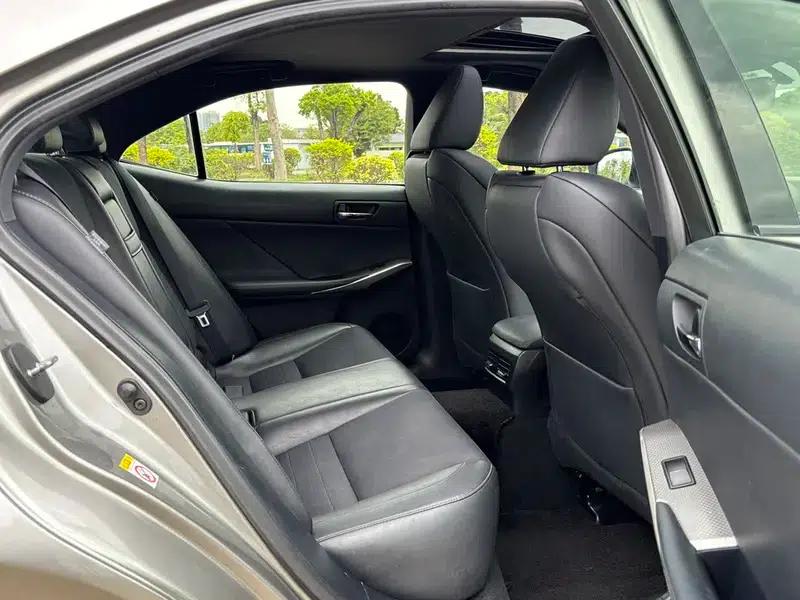 Lexus IS 2015 200t F SPORT — миниатюра 16